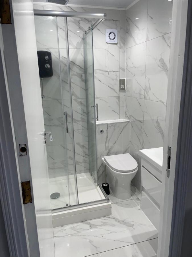 Newly Renovated Studio In Acton Londra Esterno foto