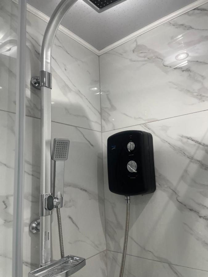 Newly Renovated Studio In Acton Londra Esterno foto